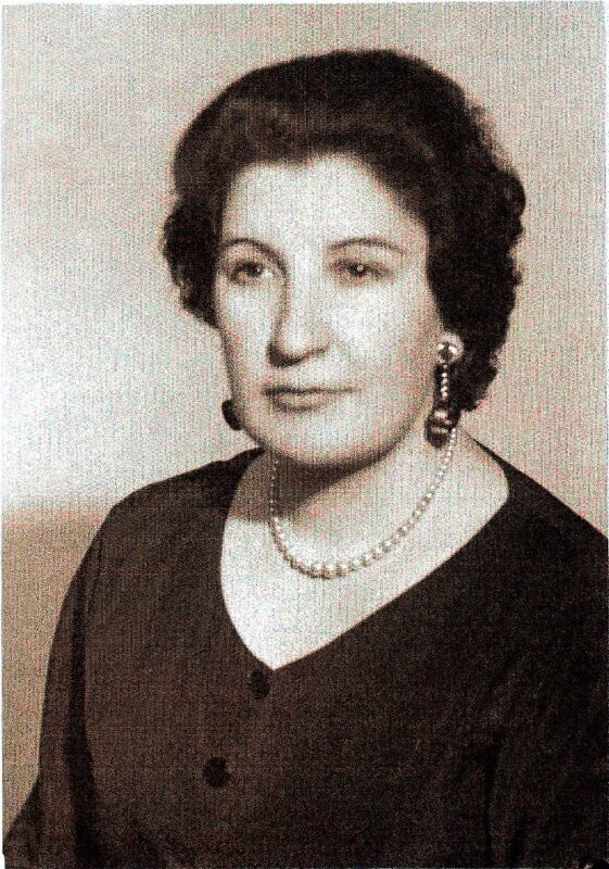 Lee más sobre el artículo Julieta Mateo Box (1910-2001)